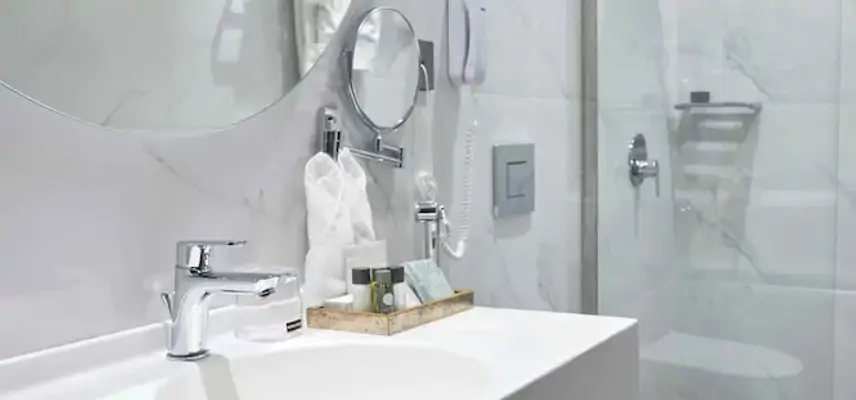 Platinum Hotel image